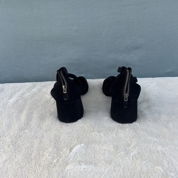 NWOT Eileen Fisher Black Suede Heels with Straps Size 7‎ - Picture 4 of 9